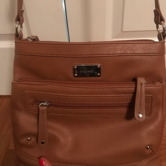 Nine West crossbody - Picture 4 of 4